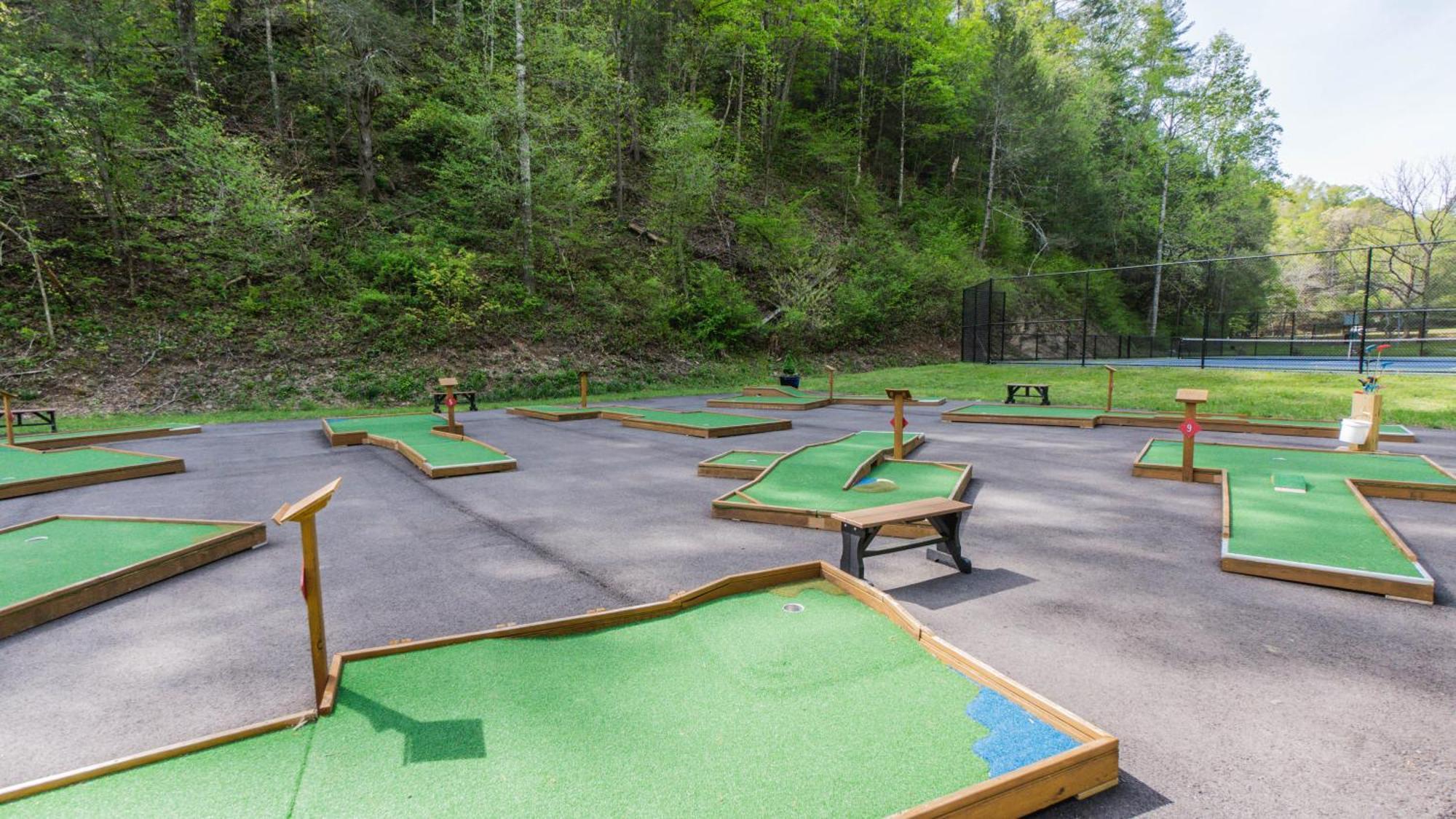 Horseshoe Hideaway Sevierville Exterior photo