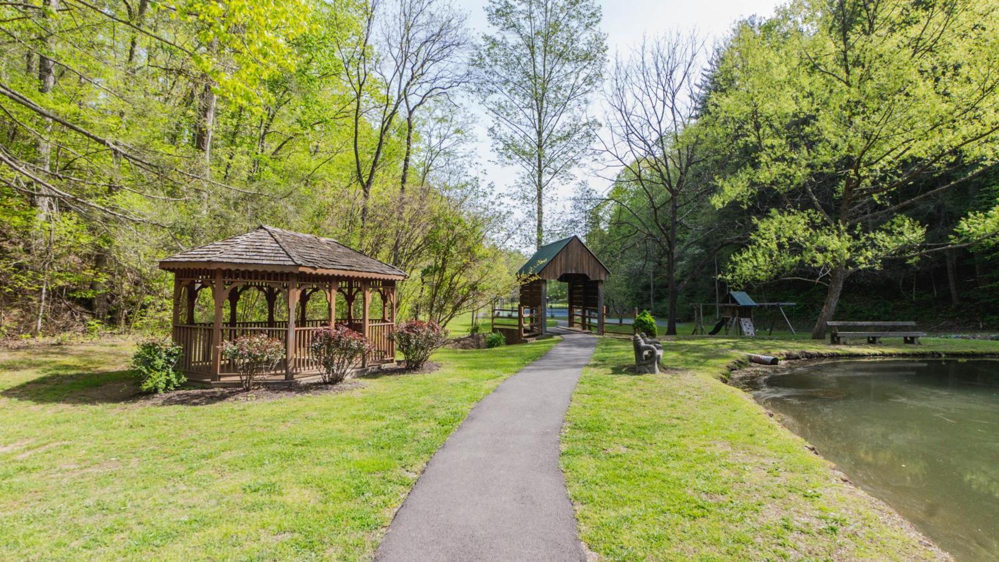 Horseshoe Hideaway Sevierville Exterior photo